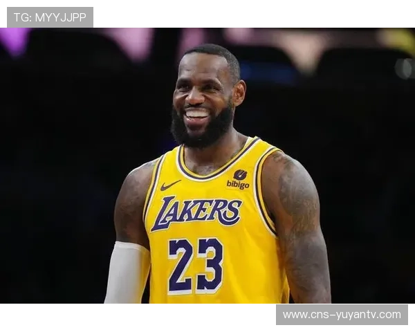 文班亚马全明星媒体日谈詹姆斯,称赞其二十年无公关失误 文班亚马全明星媒体日谈詹姆斯,称赞其二十年无公关失误